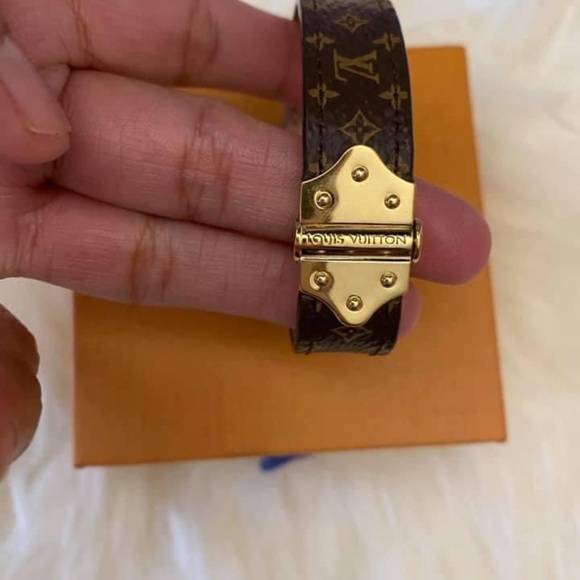 LV Monogram Bracelet - Picture 4 of 12